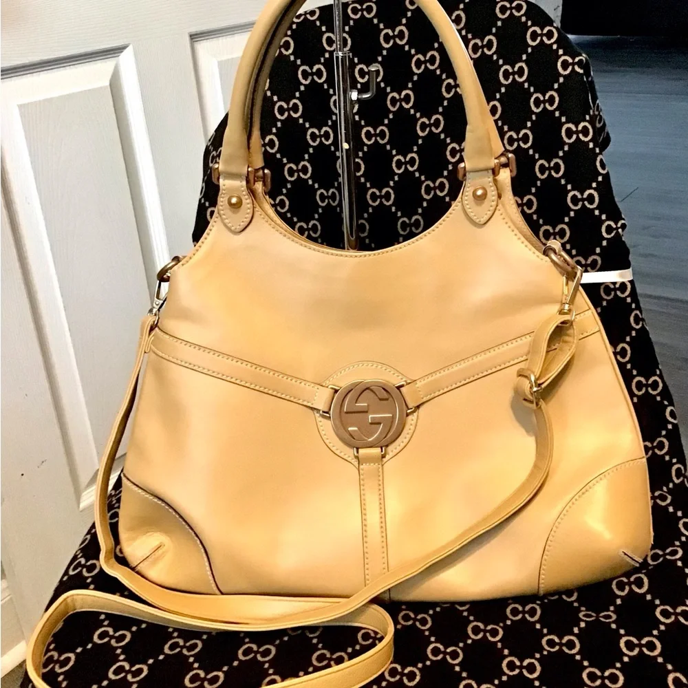 Gucci Bags - Picture 1 of 16